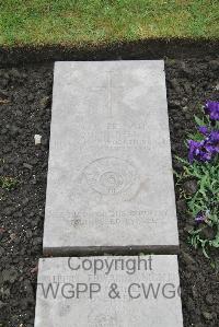 Boulogne Eastern Cemetery - Bell, John