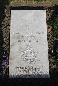 Boulogne Eastern Cemetery - Bennett, John Blake