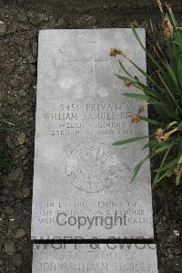 Boulogne Eastern Cemetery - Bews, William Samuel