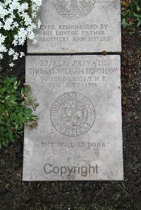 Boulogne Eastern Cemetery - Bewshaw, Thomas William