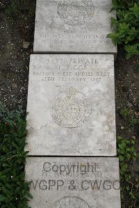 Boulogne Eastern Cemetery - Biggs, Theophilus