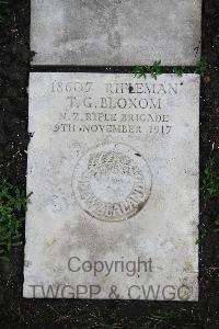 Boulogne Eastern Cemetery - Bloxom, Thomas Gascoyne