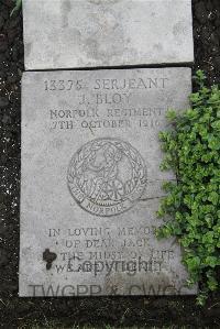 Boulogne Eastern Cemetery - Bloy, Jack