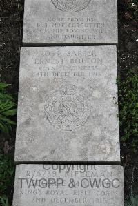 Boulogne Eastern Cemetery - Bolton, Ernest