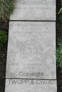 Boulogne Eastern Cemetery - Bond, Frederick James