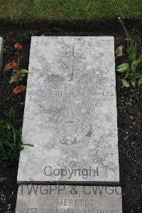 Boulogne Eastern Cemetery - Bowles, William Henry