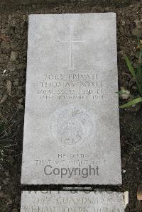 Boulogne Eastern Cemetery - Boyle, Thomas