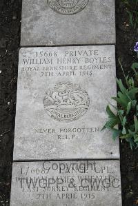 Boulogne Eastern Cemetery - Boyles, William Henry