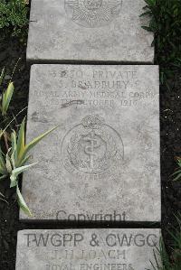 Boulogne Eastern Cemetery - Bradbury, S