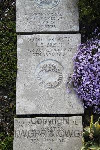 Boulogne Eastern Cemetery - Brett, James Edward