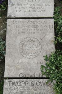 Boulogne Eastern Cemetery - Brinkworth, William John