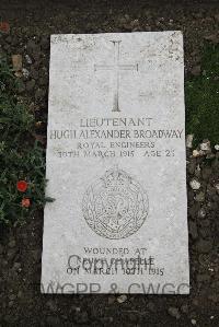 Boulogne Eastern Cemetery - Broadway, Hugh Alexander