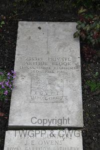 Boulogne Eastern Cemetery - Brook, Arthur