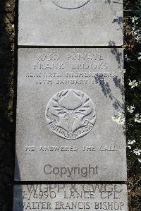 Boulogne Eastern Cemetery - Brooks, Francis