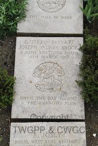 Boulogne Eastern Cemetery - Brooks, Joseph Sydney