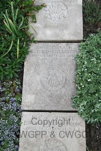 Boulogne Eastern Cemetery - Brotherston, R T