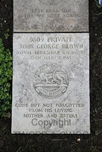 Boulogne Eastern Cemetery - Brown, John George