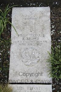 Boulogne Eastern Cemetery - Brown, R