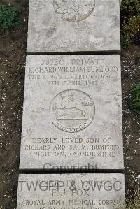 Boulogne Eastern Cemetery - Bumford, Richard William