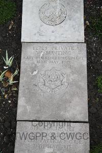 Boulogne Eastern Cemetery - Bunting, W