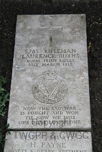 Boulogne Eastern Cemetery - Burns, Laurence