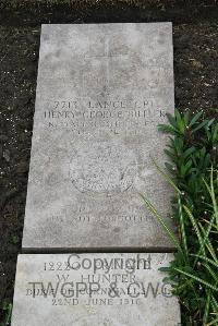 Boulogne Eastern Cemetery - Butler, Henry George