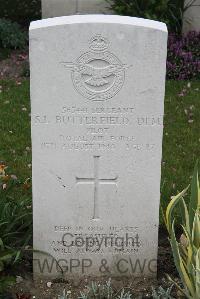 Boulogne Eastern Cemetery - Butterfield, Samuel Leslie