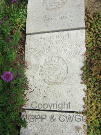 Boulogne Eastern Cemetery - Catt, Harry