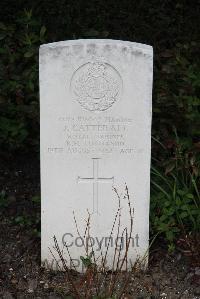 Boulogne Eastern Cemetery - Catterall, John