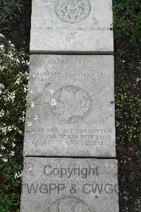 Boulogne Eastern Cemetery - Clark, Alfred Bruce