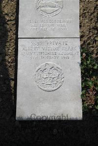 Boulogne Eastern Cemetery - Clark, Albert Victor