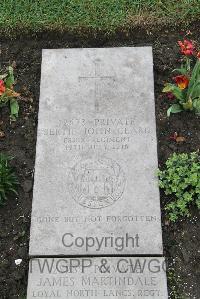 Boulogne Eastern Cemetery - Clark, Bertie John