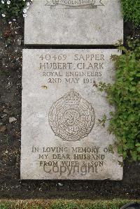 Boulogne Eastern Cemetery - Clark, Hubert