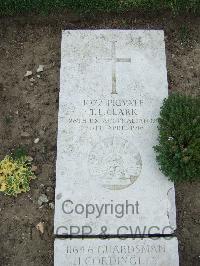 Boulogne Eastern Cemetery - Clark, Tasman Leslie