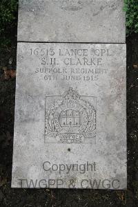 Boulogne Eastern Cemetery - Clarke, Sydney Herbert