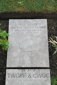 Boulogne Eastern Cemetery - Clarke, Wilfred George