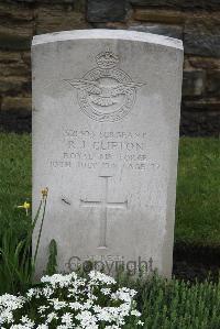 Boulogne Eastern Cemetery - Clifton, Reginald Jack