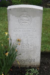 Boulogne Eastern Cemetery - Close, Gerald Charles Neil