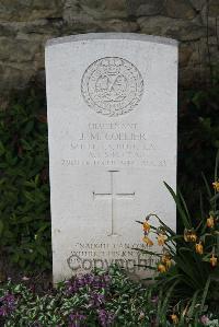 Boulogne Eastern Cemetery - Collier, John Mansel