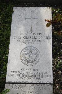 Boulogne Eastern Cemetery - Collins, Henry Charles