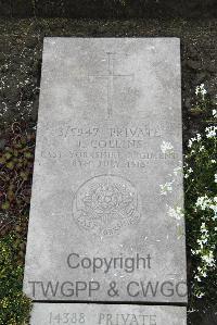 Boulogne Eastern Cemetery - Collins, J