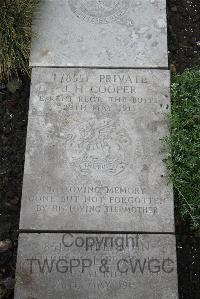 Boulogne Eastern Cemetery - Cooper, James Hamilton