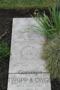 Boulogne Eastern Cemetery - Cox, Alfred Andy