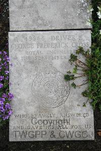 Boulogne Eastern Cemetery - Cross, George Frederick