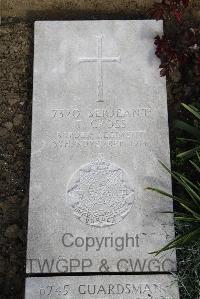 Boulogne Eastern Cemetery - Cross, T