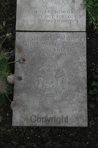 Boulogne Eastern Cemetery - Crouch, Arthur Walter