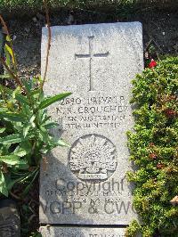 Boulogne Eastern Cemetery - Croucher, Neil Renfred