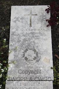 Boulogne Eastern Cemetery - Crowther, T