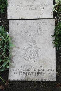 Boulogne Eastern Cemetery - Cryer, A