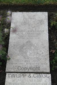 Boulogne Eastern Cemetery - Cundall, J A